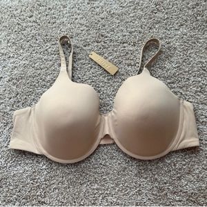 NWT SKIMS EVERYBODY T-SHIRT BRA. 44D